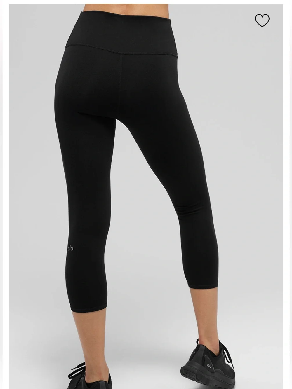 NWT ALO High-Waist Airbrush Capri -Black
